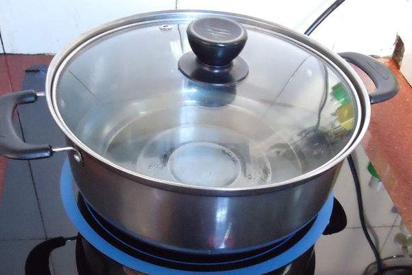 開水燙傷可以用蘆薈膠嗎？燙傷可以用蘆薈擦嗎？