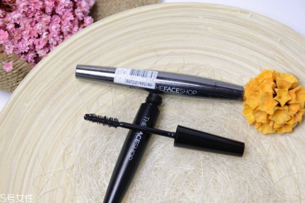菲詩小鋪睫毛膏1號2號哪個(gè)好用 菲詩小鋪大肚子睫毛膏