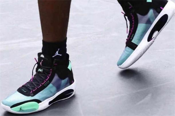 aj34和aj32哪個(gè)好 aj34穿著頂腳趾?jiǎn)?><p><strong>aj34和aj32哪個(gè)好 aj34穿著頂腳趾?jiǎn)?/strong></p></a></li> </ul>
</div>
<div   id=