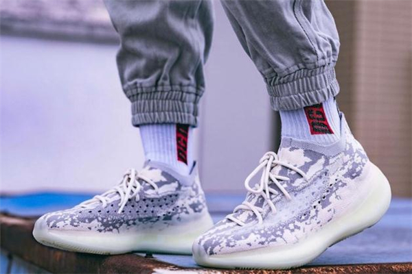 yeezy boost 380什么時(shí)候發(fā)售 椰子380多少錢(qián)
