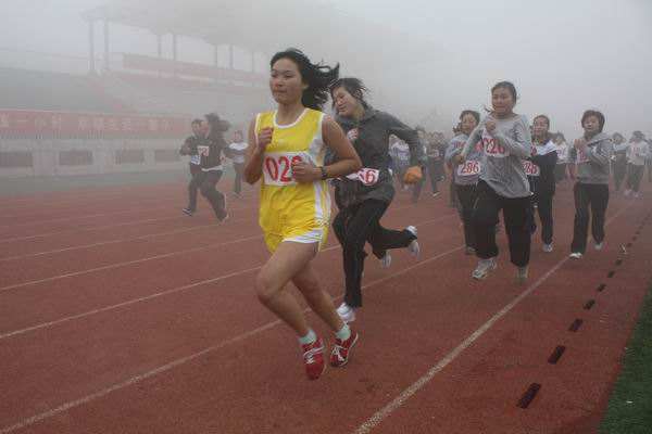 長跑是有氧運(yùn)動(dòng)嗎 長跑正確的姿勢和呼吸是怎樣的