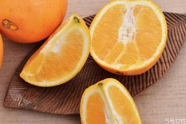 冰糖橙為什么賣(mài)不過(guò)臍橙 冰糖橙和臍橙哪個(gè)甜