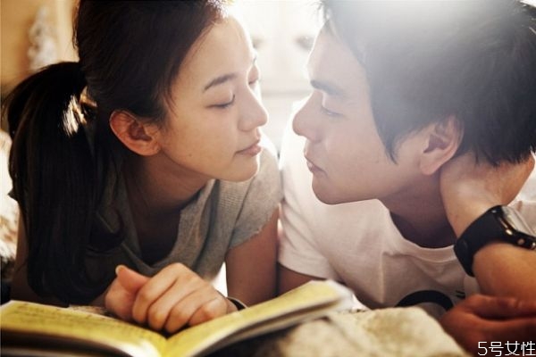 女生說你要對我負責(zé)什么意思 女生說要你對她負責(zé)的意思