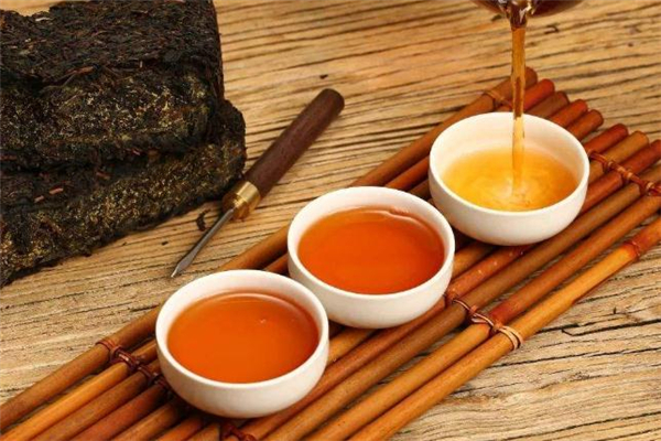 黑茶用多少度的水泡好 黑茶泡多長時(shí)間喝最好