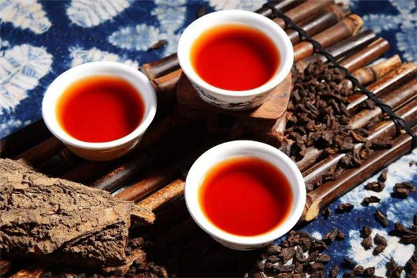 黑茶用多少度的水泡好 黑茶泡多長時(shí)間喝最好