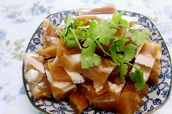 豬皮的熱量高嗎 吃豬皮會(huì)長胖嗎