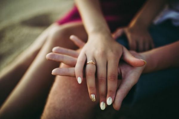 男人愛(ài)小三的十個(gè)表現(xiàn) 男人有小三后的表現(xiàn)
