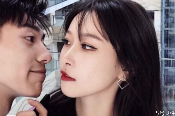 女生過(guò)了熱戀是什么樣的 女生過(guò)了熱戀的表現(xiàn)