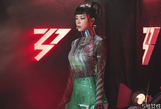 千禧辣妹風(fēng)卷土重來？千禧辣妹是什么風(fēng)格