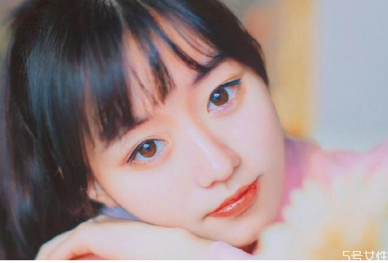 清純少女妝畫(huà)法 如何化出高級(jí)感少女妝