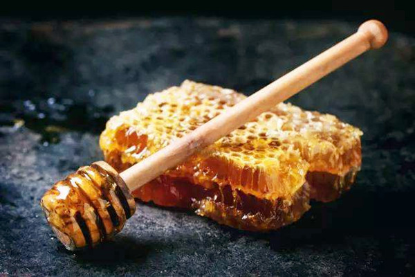 蜂膠過(guò)期了還能吃嗎 蜂膠吃了會(huì)變胖嗎
