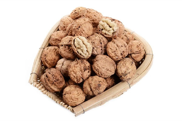 紙皮核桃為什么皮那么薄 紙皮核桃要用核桃?jiàn)A嗎