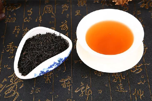 正山小種和金駿眉的區(qū)別在哪里 正山小種和金駿眉哪個(gè)對胃好