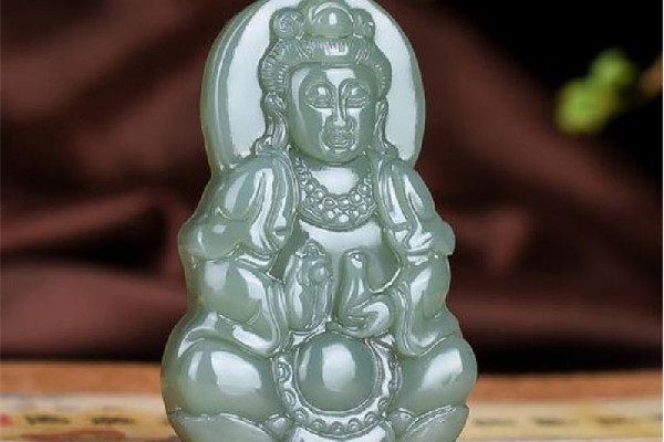 觀(guān)音吊墜和貔貅手串一起戴好嗎 觀(guān)音吊墜和佛吊墜區(qū)別